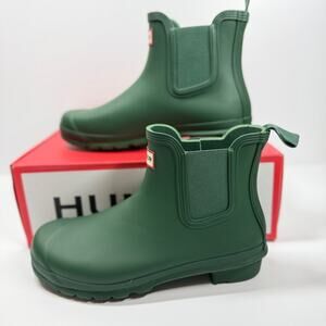 NIB• Women's Hunter Original Chelsea Green Boots Size: 10